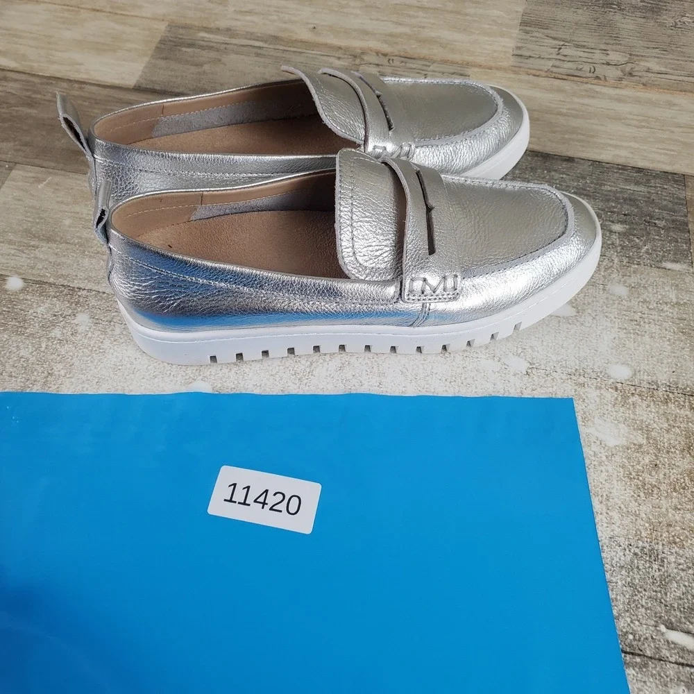 Vionic‎ Uptown Womens Loafers Sz 9 M Silver Metallic Platform Slip On Round Toe